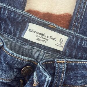 Dark wash women’s high rise jeans